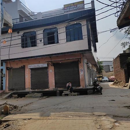 Hotel Crystal Dreams Mathura Exterior foto